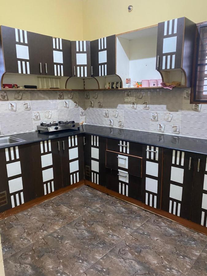Ghar-fully Furnished House With 2 Bedroom Hall And Kitchen Holiday home Bangalore
