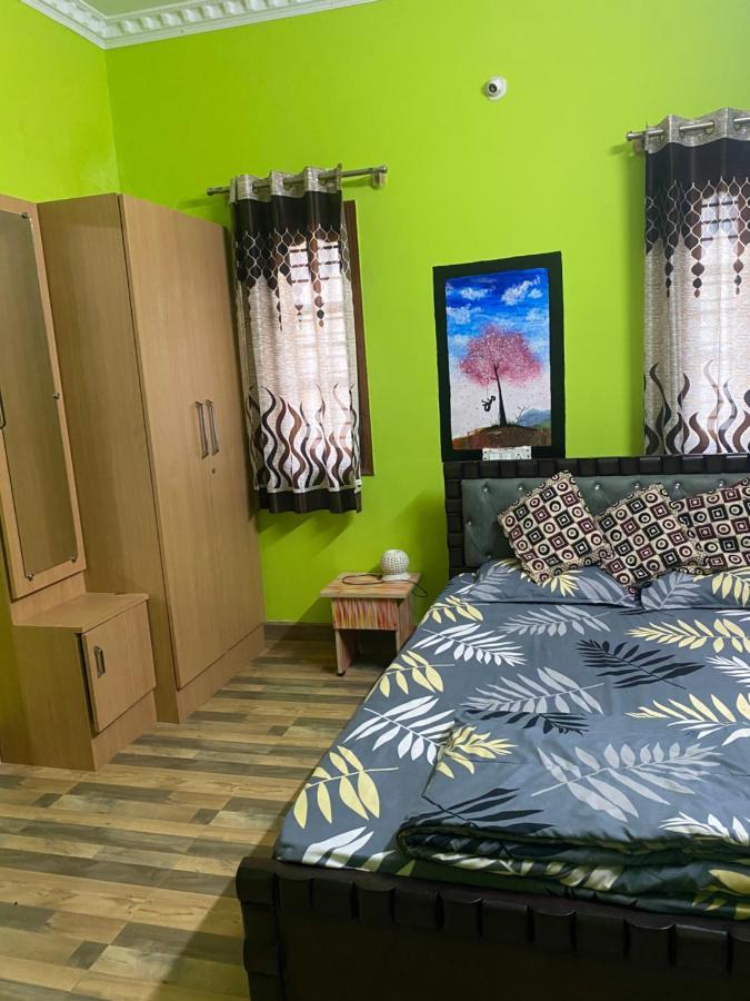 Holiday home Ghar-fully Furnished House With 2 Bedroom Hall And Kitchen *